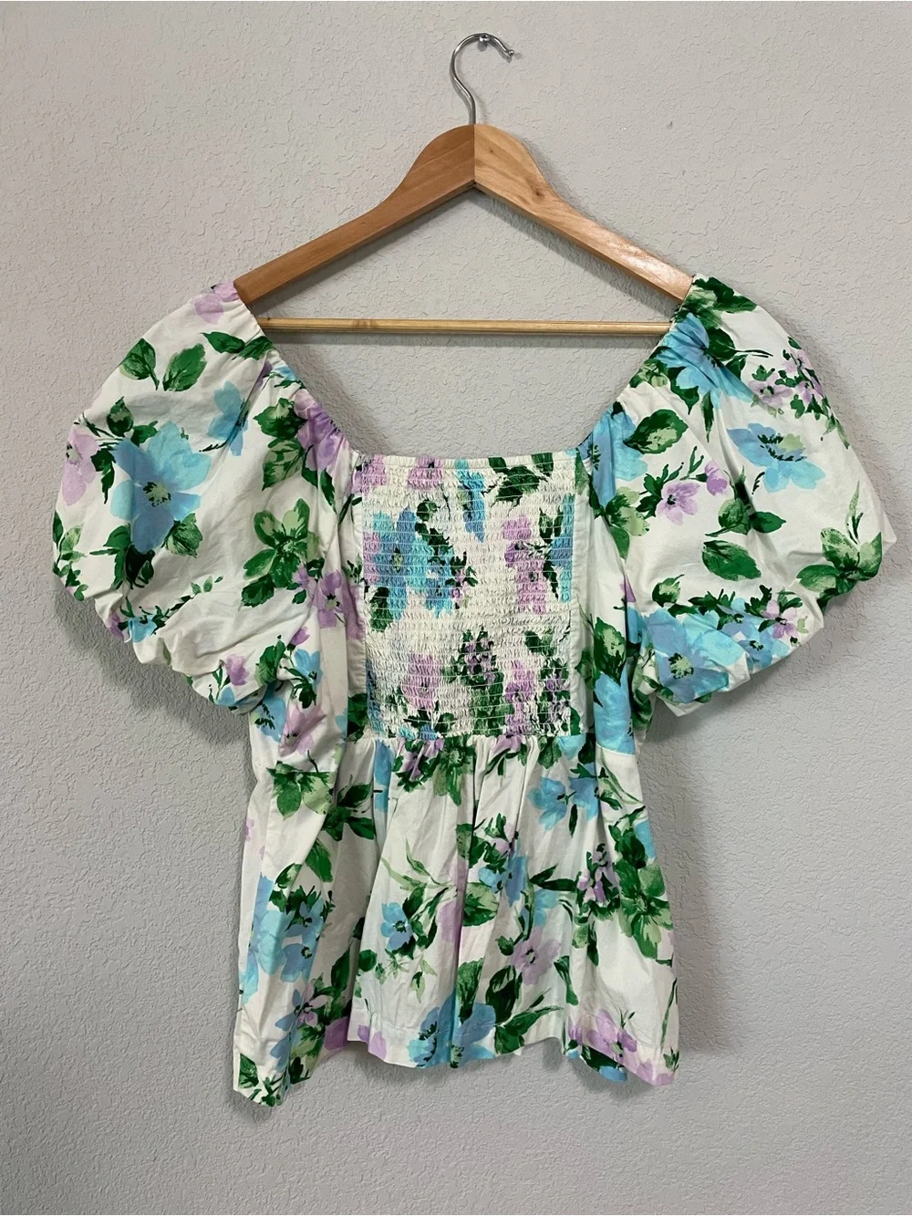 Old Navy Floral Peasant Top puff sleeve feminine spring summer office XL